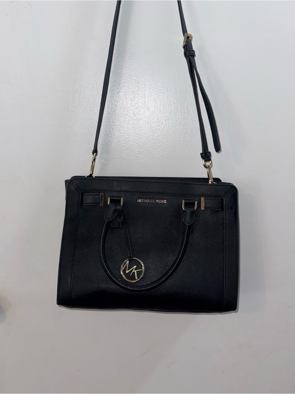 Michael Kors Jet Set Tote – Black Saffiano-Style – Gold Hardware